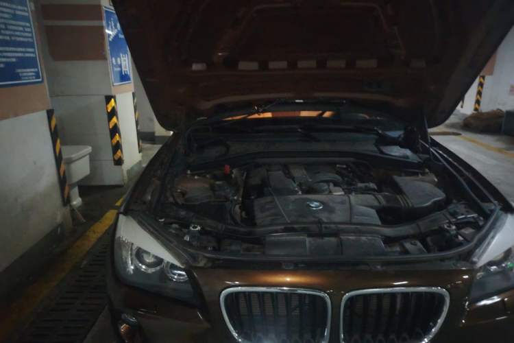 Used BMW X1 2012 sDrive18i Luxury Model Engine Bay Right