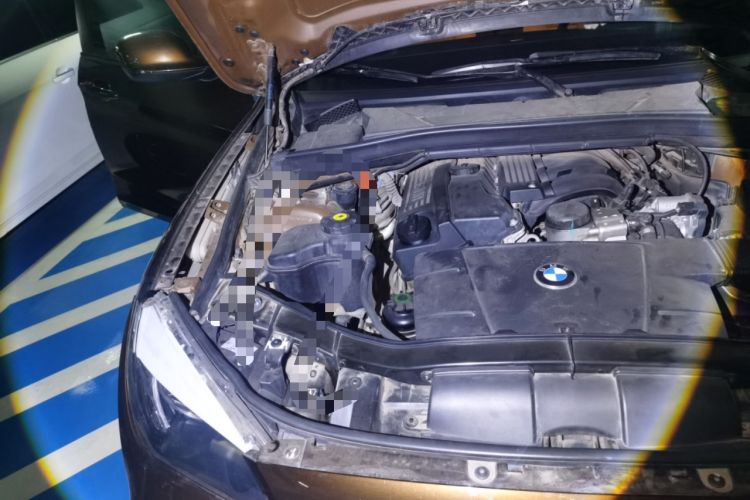 Used BMW X1 2012 sDrive18i Fashion Model Engine Bay Right