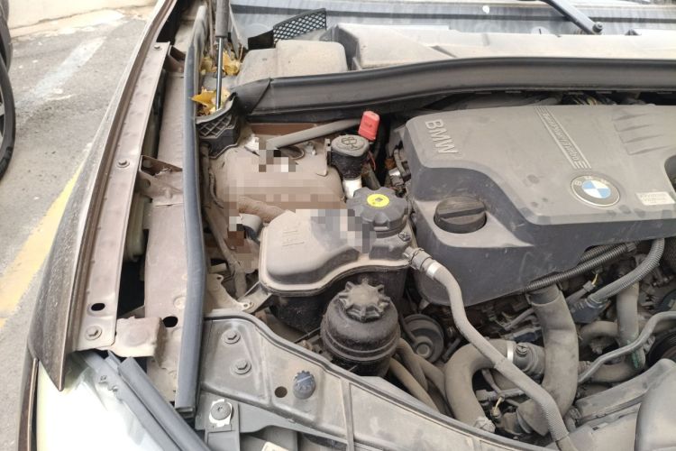 Used BMW X1 2012 xDrive20i Engine Bay Right