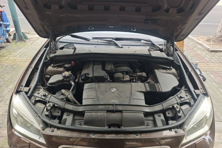 Used BMW X1 2012 sDrive18i Luxury Edition Engine Bay
