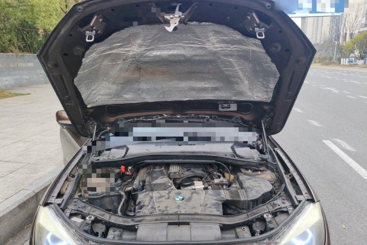 Used BMW X1 2012 sDrive18i Fashion Model Engine Bay