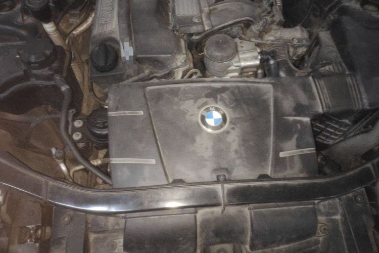 Used BMW X1 2012 sDrive18i Luxury Edition Engine Bay