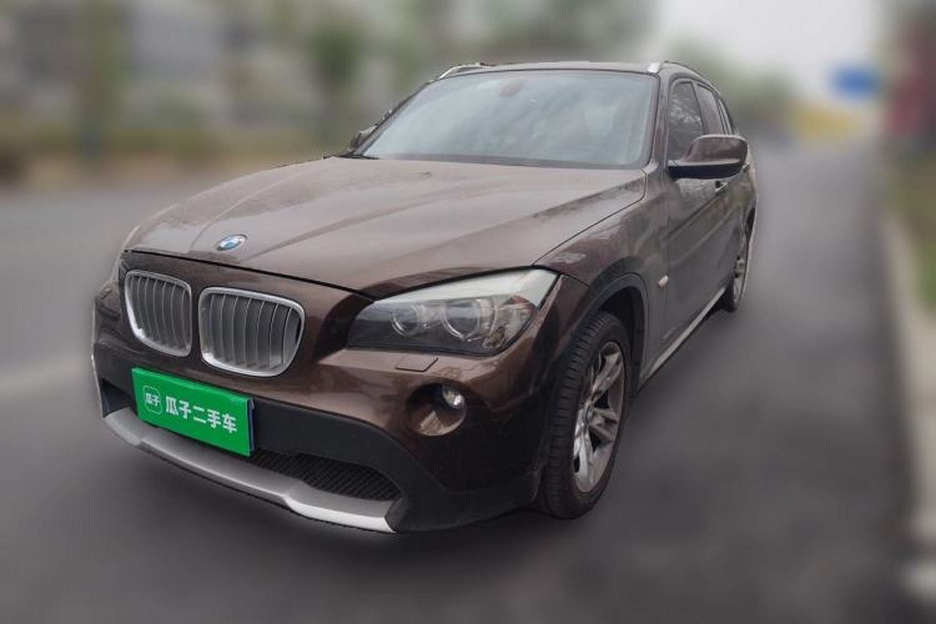 Used BMW X1 2012 xDrive20i Luxury Model Front Left 45 Deg
