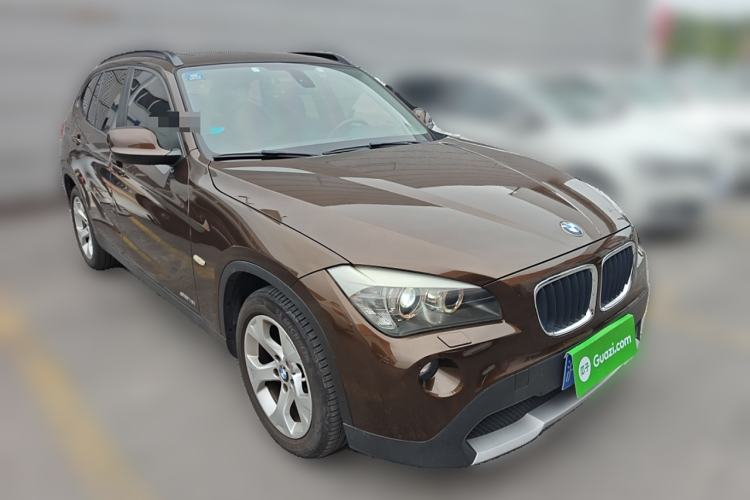 Used BMW X1 2012 sDrive18i Luxury Edition Front Right 45 Deg