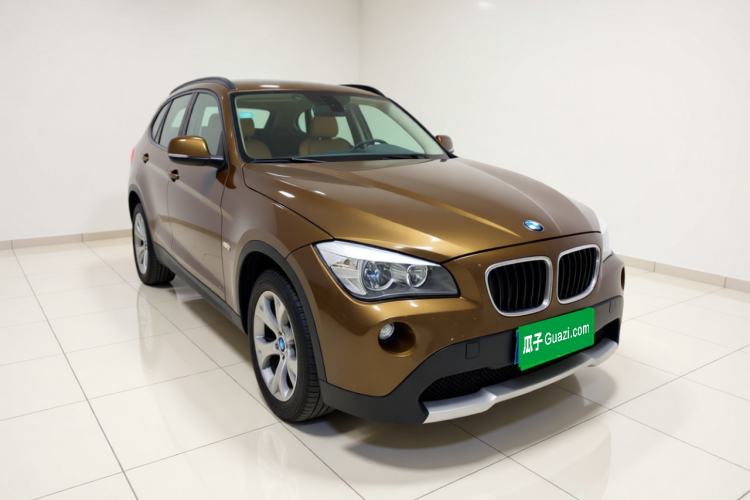 Used BMW X1 2012 sDrive18i Fashion Model Front Right 45 Deg