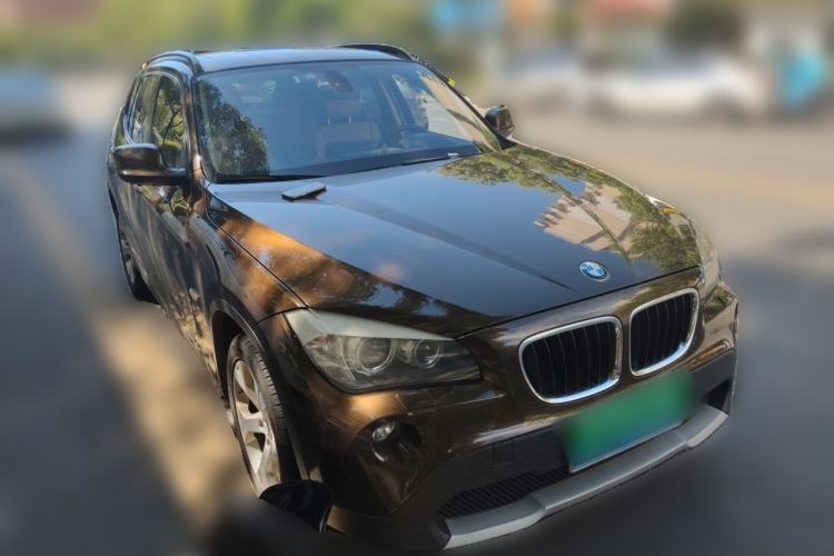 Used BMW X1 2012 sDrive18i Luxury Model Front Right 45 Deg