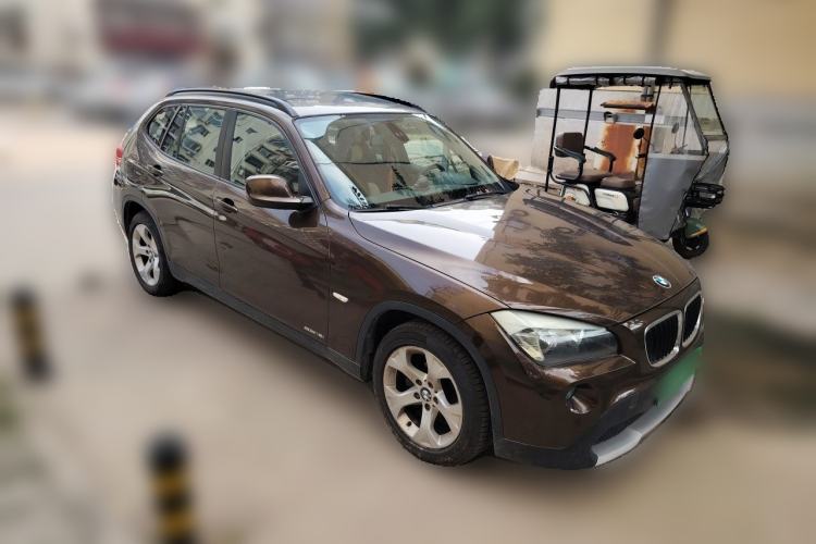 Used BMW X1 2012 sDrive18i Fashion Model Front Right 45 Deg