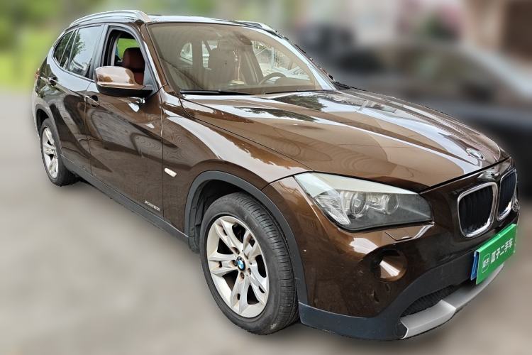 Used BMW X1 2012 xDrive20i Front Right 45 Deg