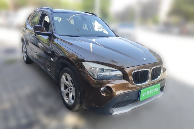 Used BMW X1 2012 sDrive18i Luxury Model Front Right 45 Deg