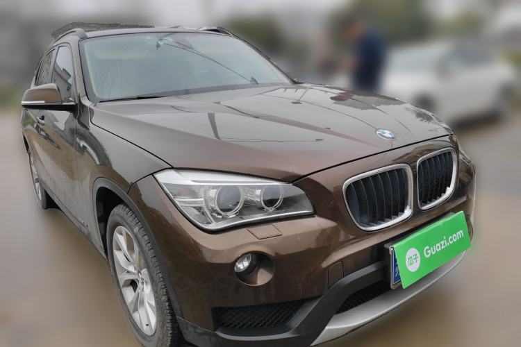 Used BMW X1 2012 sDrive18i Luxury Edition Front Right 45 Deg