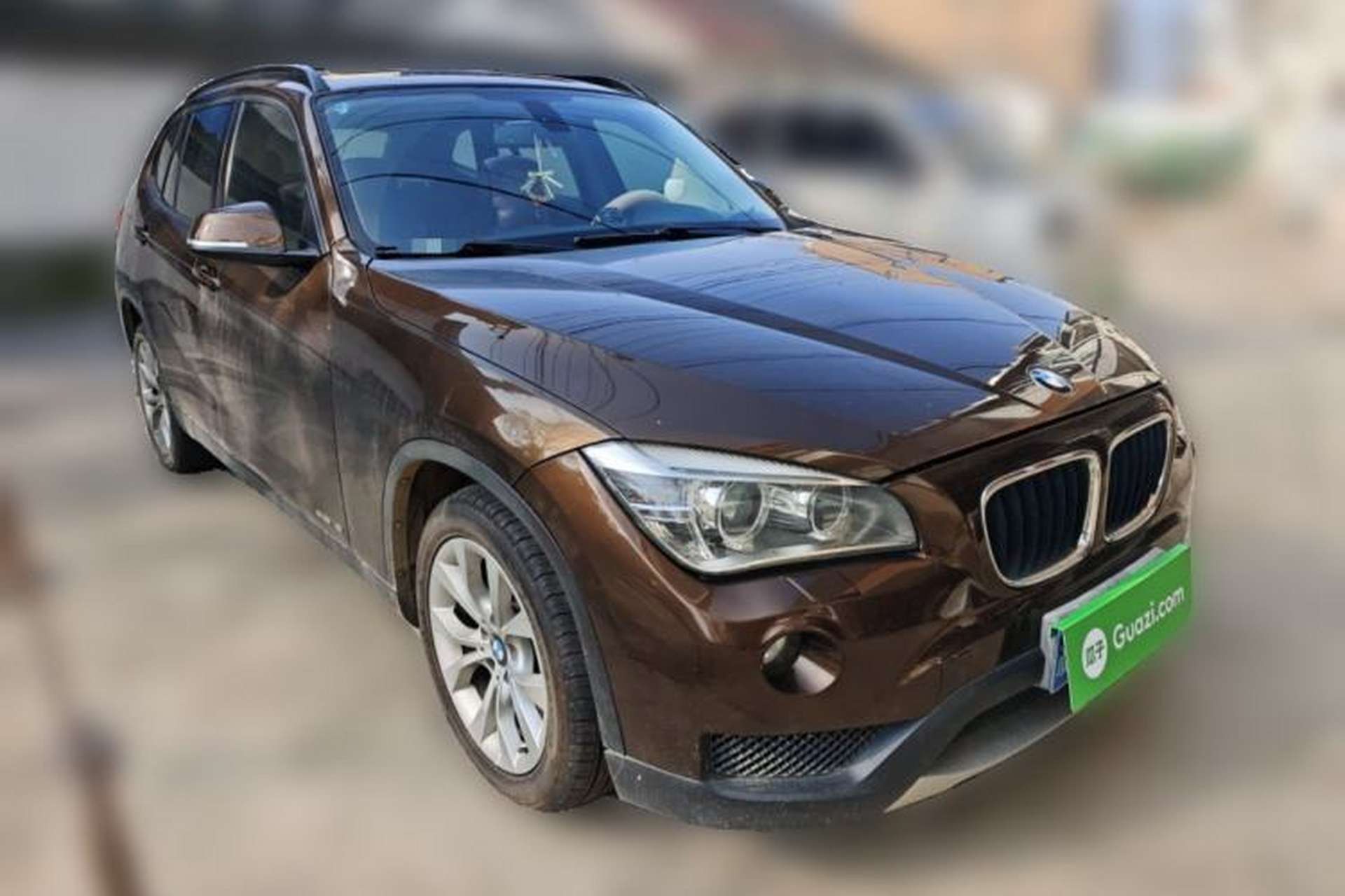 Used BMW X1 2012 sDrive18i Luxury Edition Front Right 45 Deg