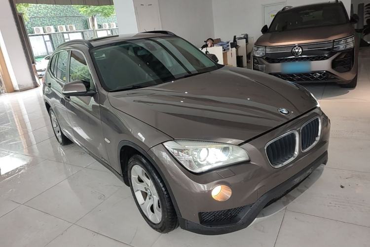 Used BMW X1 2012 sDrive18i Luxury Edition Front Right 45 Deg