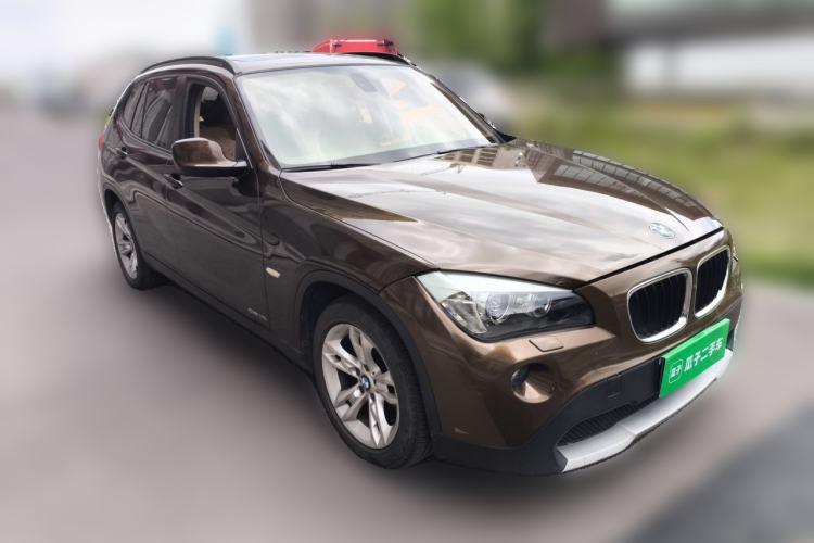 Used BMW X1 2012 sDrive20i Leading Model Front Right 45 Deg