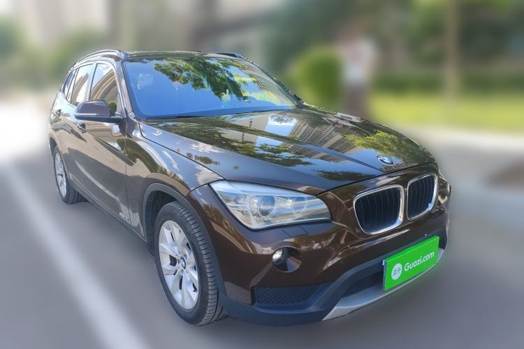 Used BMW X1 2012 sDrive18i Luxury Edition Front Right 45 Deg