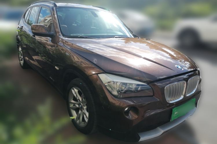 Used BMW X1 2012 sDrive20i Leading Model Front Right 45 Deg
