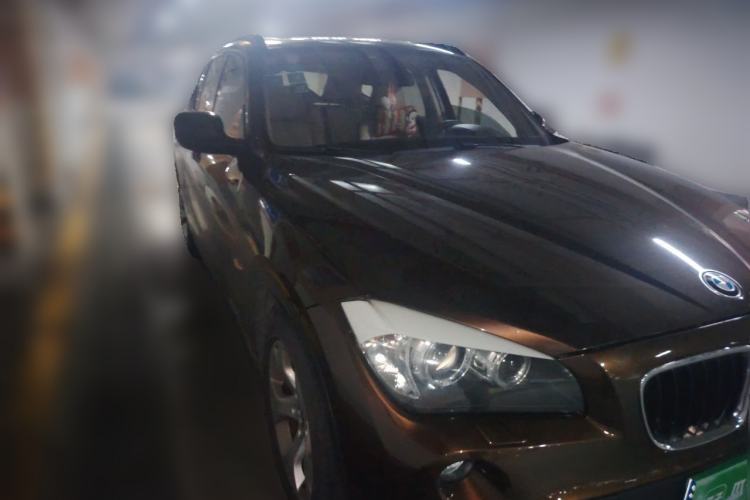 Used BMW X1 2012 sDrive18i Luxury Model Front Right 45 Deg
