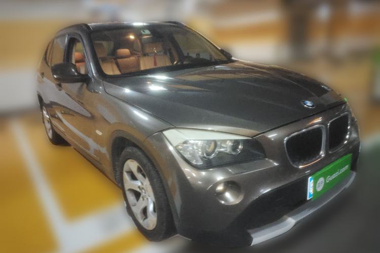 Used BMW X1 2012 sDrive18i Luxury Edition Front Right 45 Deg