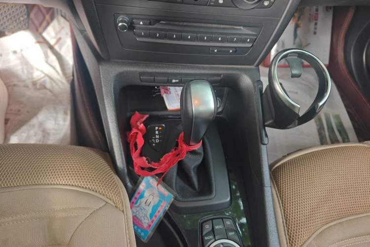 Used BMW X1 2012 sDrive18i Luxury Edition Gear Lever