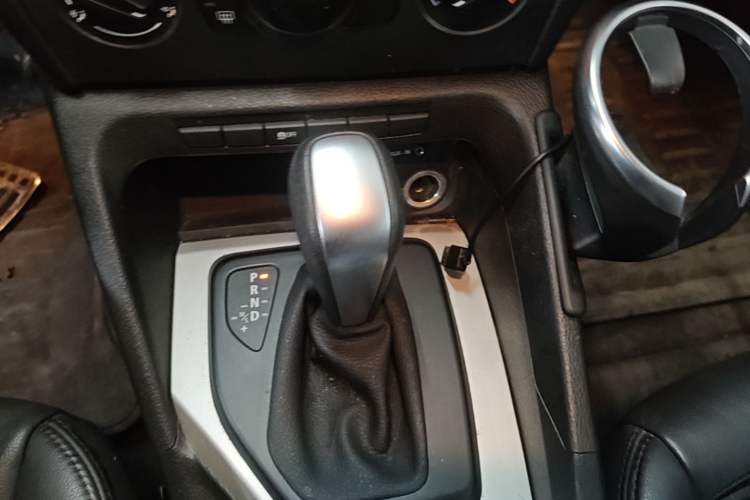 Used BMW X1 2012 sDrive18i Fashion Model Gear Lever
