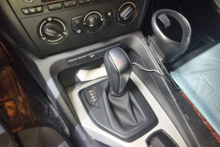 Used BMW X1 2012 sDrive18i Fashion Model Gear Lever