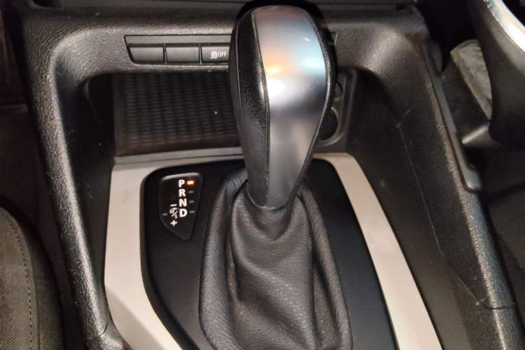 Used BMW X1 2012 sDrive18i Fashion Model Gear Lever