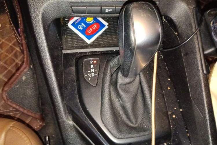 Used BMW X1 2012 sDrive18i Luxury Edition Gear Lever