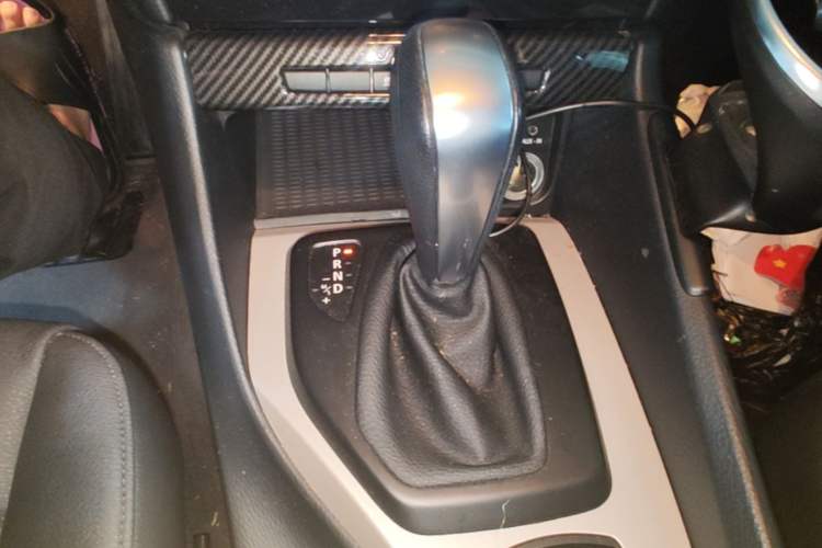Used BMW X1 2012 sDrive18i Luxury Edition Gear Lever