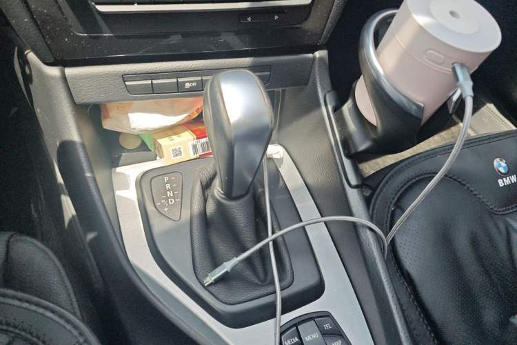 Used BMW X1 2012 sDrive18i Luxury Edition Gear Lever