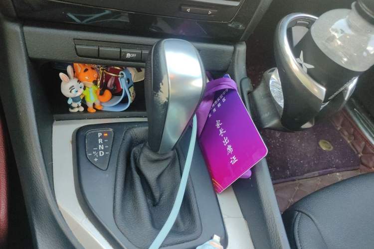 Used BMW X1 2012 sDrive18i Luxury Edition Gear Lever