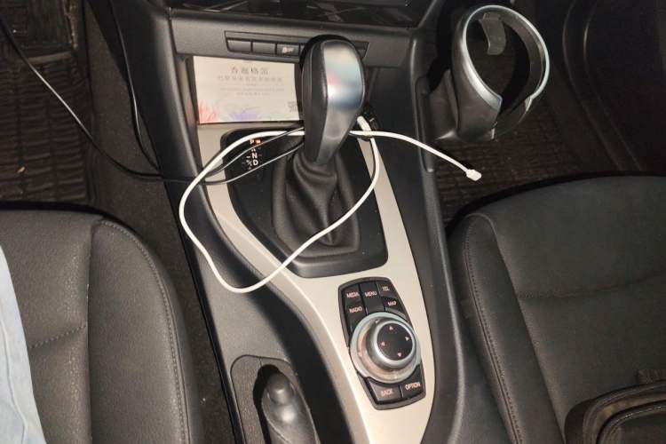 Used BMW X1 2012 sDrive18i Luxury Edition Gear Lever