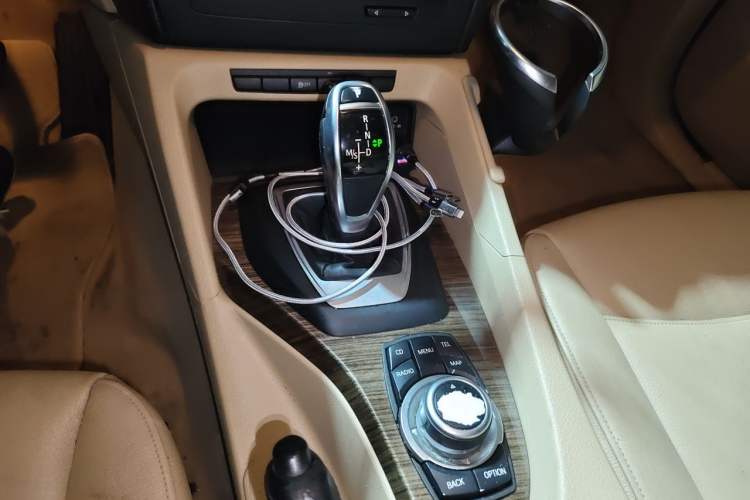 Used BMW X1 2012 xDrive20i Gear Lever