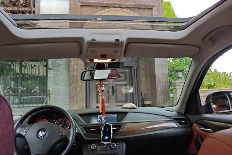 Used BMW X1 2012 xDrive20i Headliner