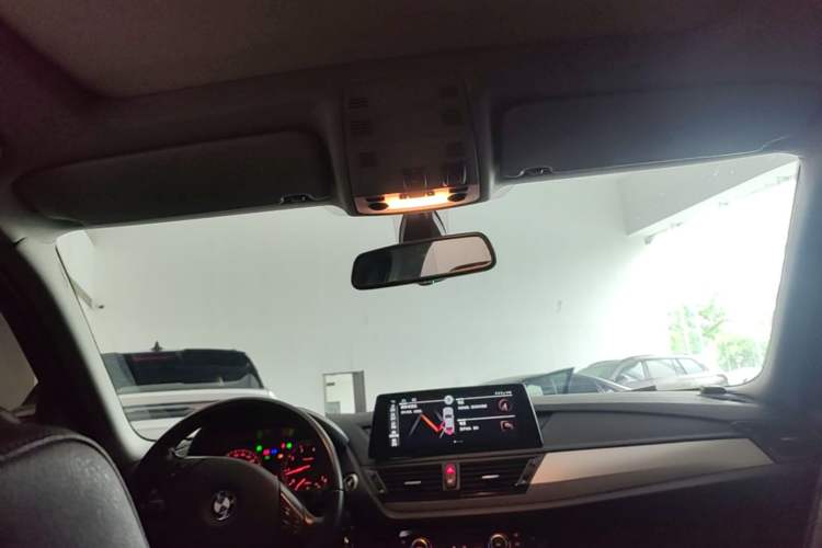 Used BMW X1 2012 sDrive18i Luxury Edition Headliner