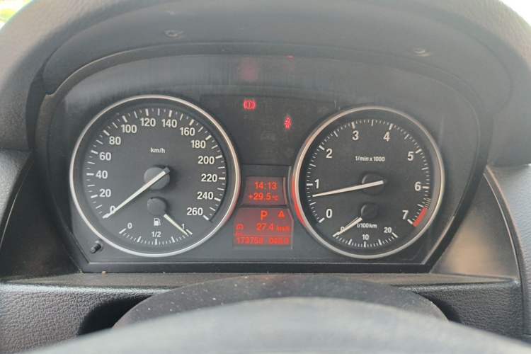 Used BMW X1 2012 sDrive18i Luxury Model Instrument Cluster