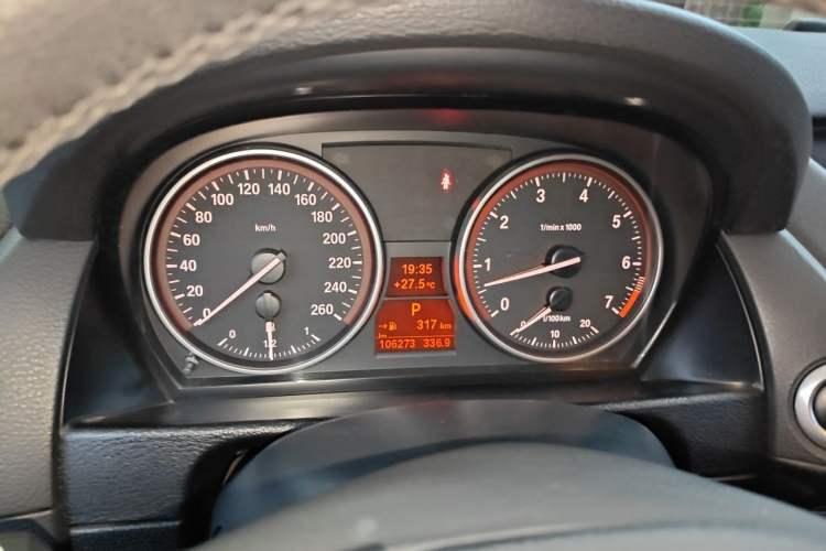 Used BMW X1 2012 xDrive20i Instrument Cluster