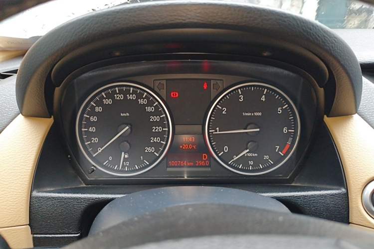Used BMW X1 2012 sDrive18i Luxury Edition Instrument Cluster