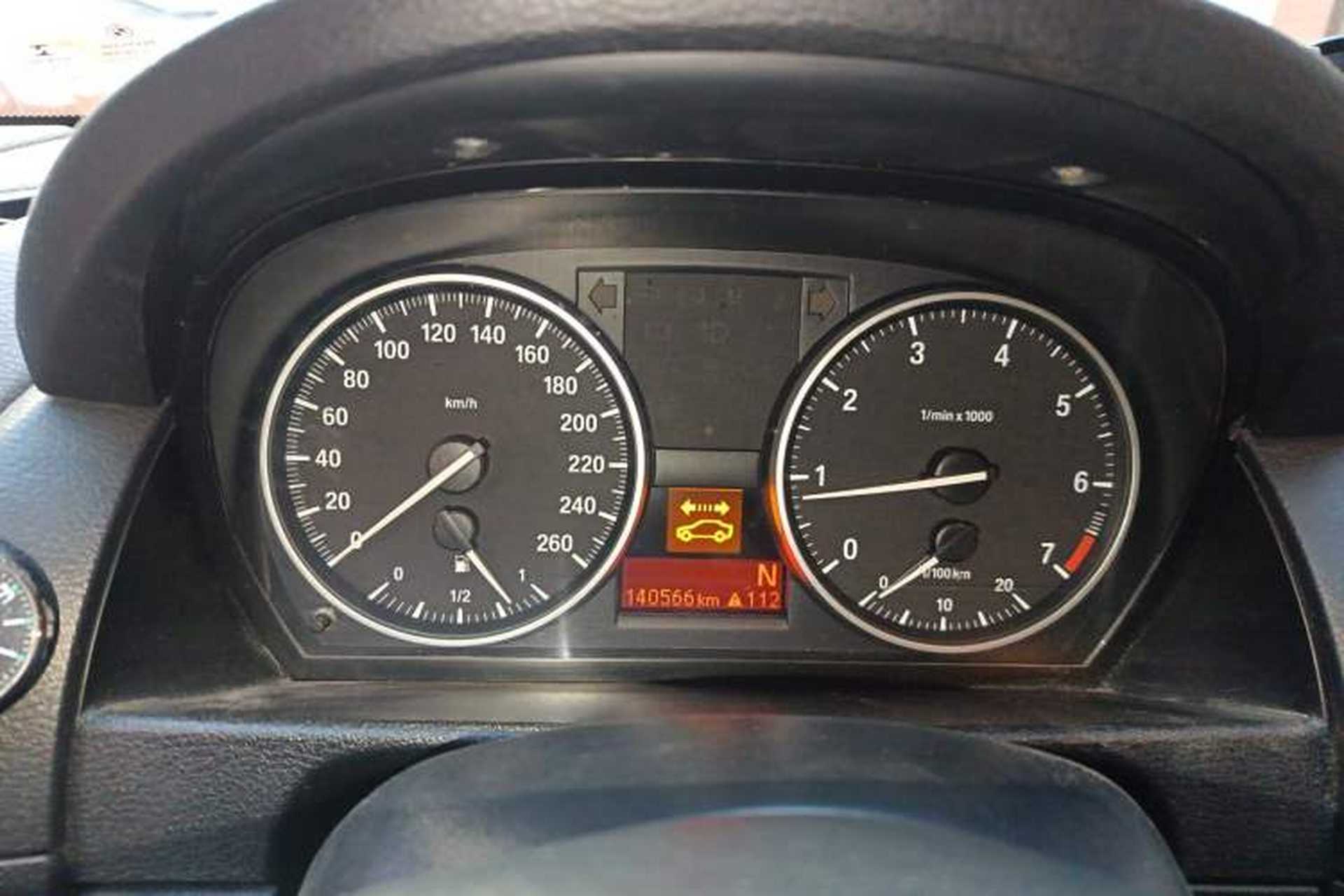 Used BMW X1 2012 sDrive18i Fashion Model Instrument Cluster