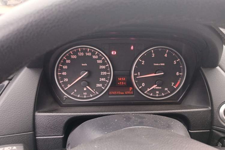 Used BMW X1 2012 sDrive18i Luxury Edition Instrument Cluster
