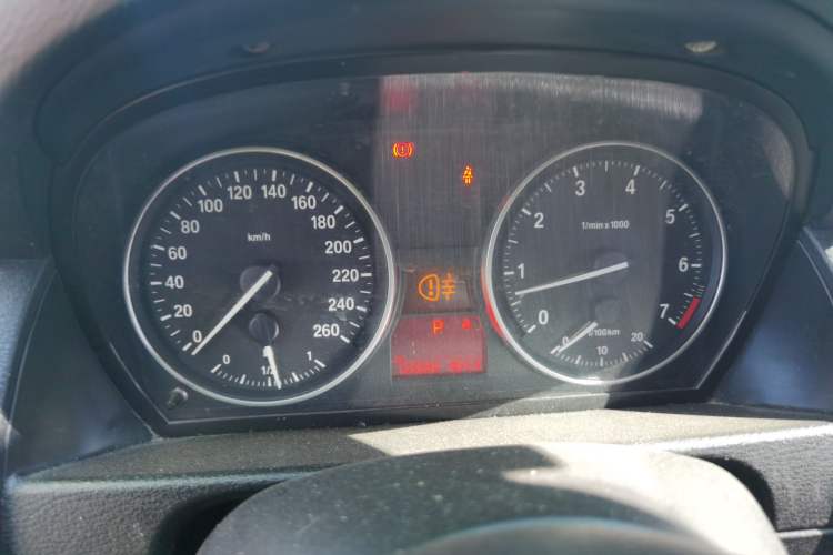 Used BMW X1 2012 xDrive20i Luxury Model Instrument Cluster