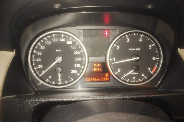 Used BMW X1 2012 sDrive18i Luxury Edition Instrument Cluster