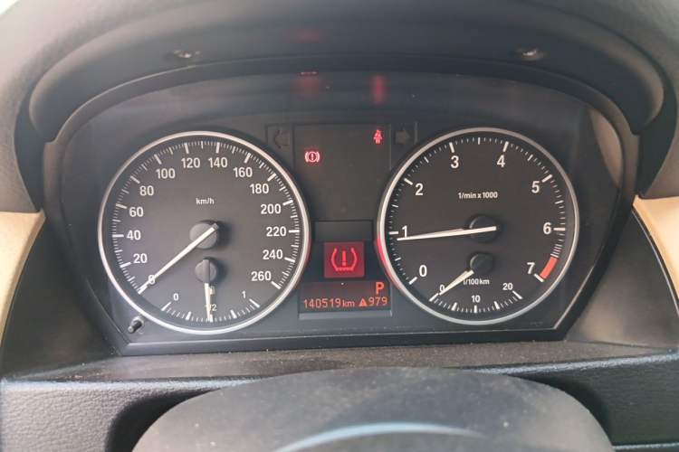 Used BMW X1 2012 sDrive18i Luxury Edition Instrument Cluster