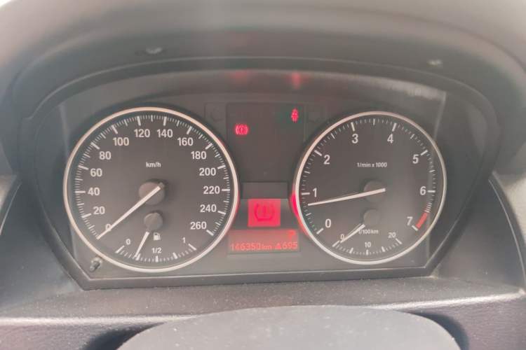 Used BMW X1 2012 sDrive18i Fashion Model Instrument Cluster