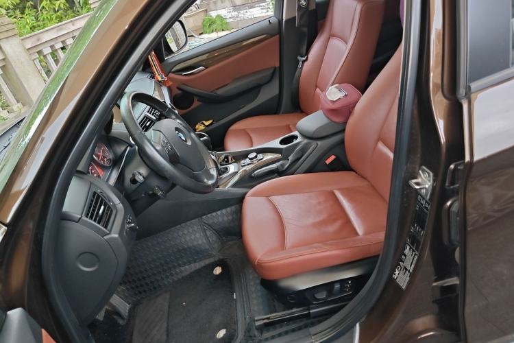 Used BMW X1 2012 xDrive20i Left Front Seat