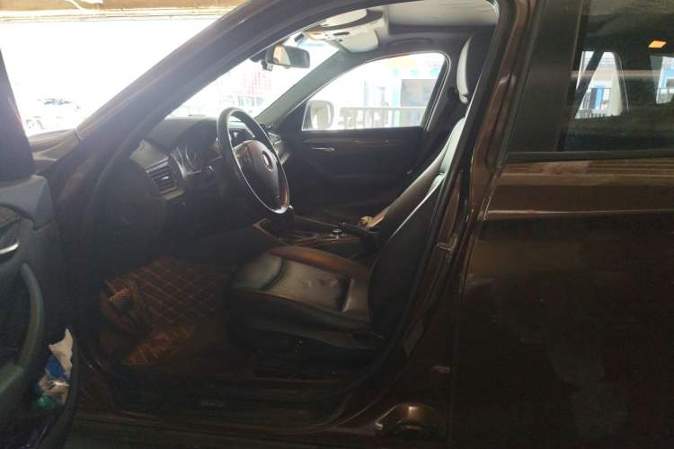 Used BMW X1 2012 sDrive18i Luxury Edition Left Front Seat