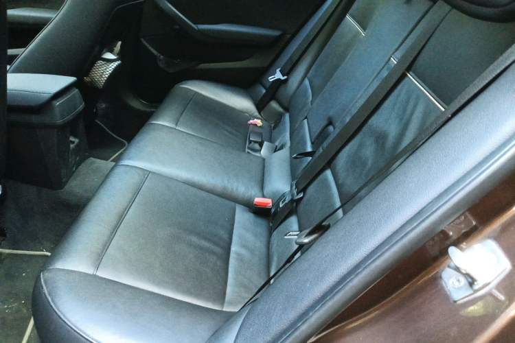 Used BMW X1 2012 xDrive28i Left Rear Seat