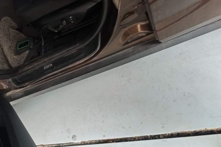 Used BMW X1 2012 sDrive18i Fashion Model Left Side Sill