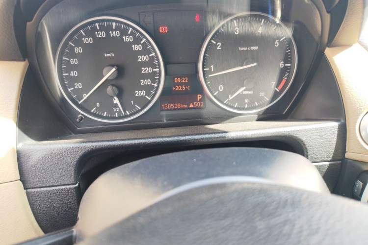 Used BMW X1 2012 sDrive18i Fashion Model Odometer Close Up