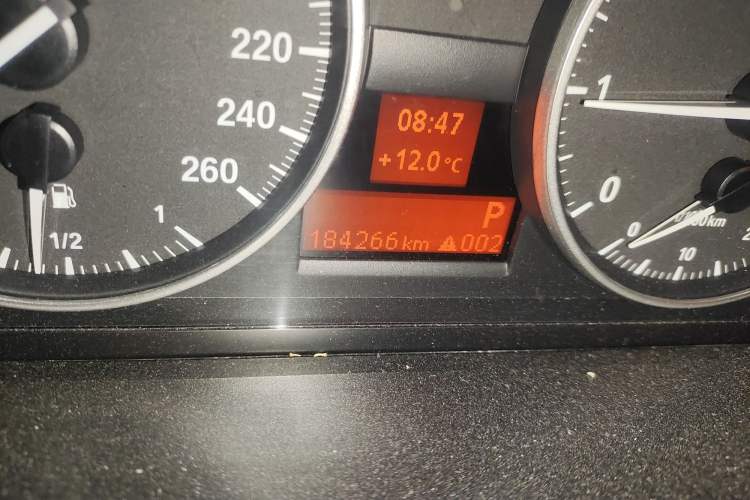 Used BMW X1 2012 sDrive20i Leading Model Odometer Close Up