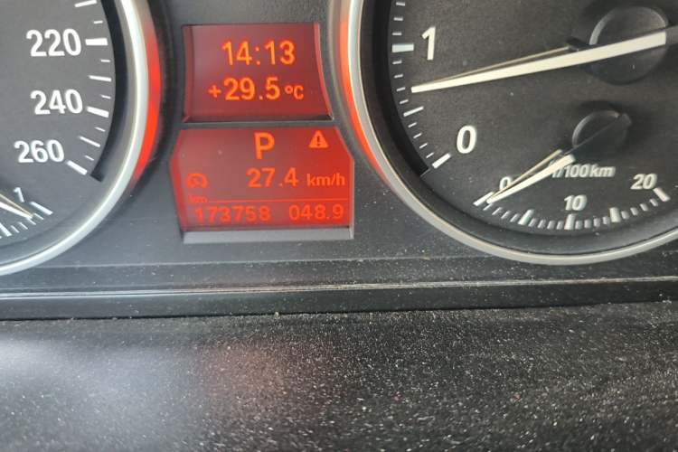 Used BMW X1 2012 sDrive18i Luxury Model Odometer Close Up