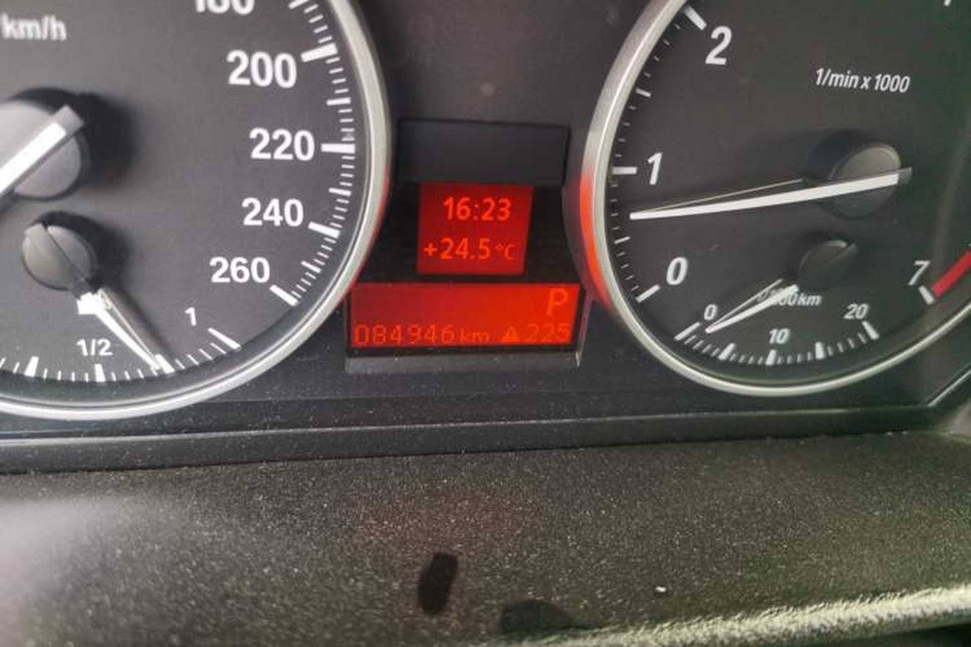 Used BMW X1 2012 sDrive18i Fashion Model Odometer Close Up